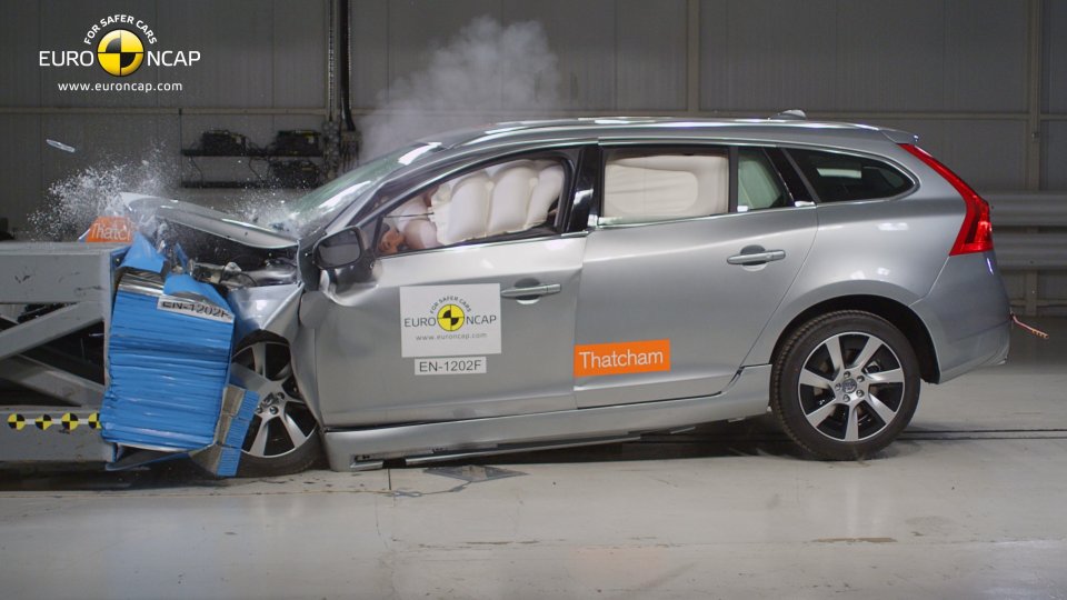 Volvo V60 Plug-in Hybrid Crash Test NCAP 2012